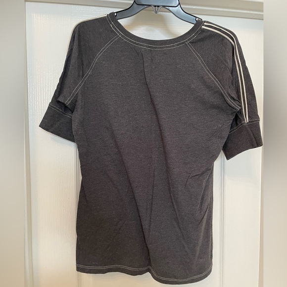 ESPN Iowa Hawkeyes scoop neck tee shirt top size XLarge- dark Heather grey - Picture 5 of 6